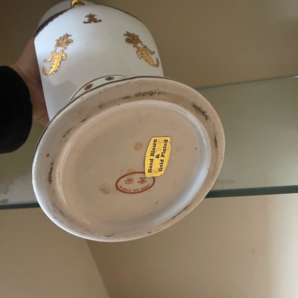 Vase - Picture 6 of 6